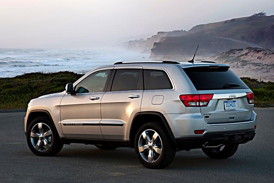 Integrated Reverse Camera Viewing System for 2011-2013 Jeep Grand Cherokee - Ensight Automotive Solutions -