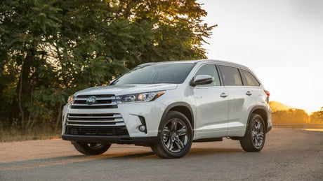 Does the 2018 Toyota Highlander Have Blind Spot Monitor?